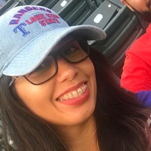 Meet your Posher, Gaby